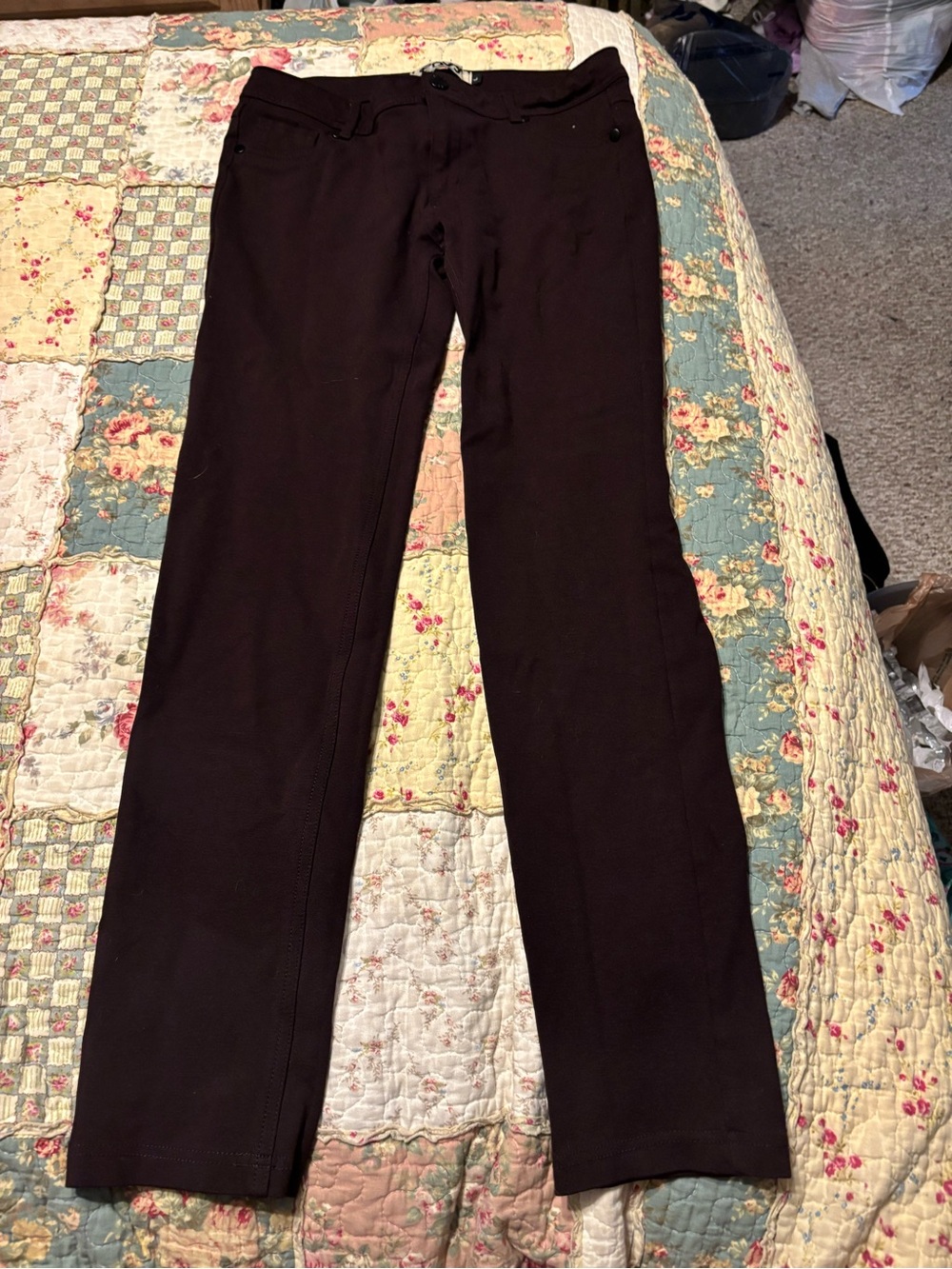Envy Straight-Leg Women’s Jeans in Dark Brown